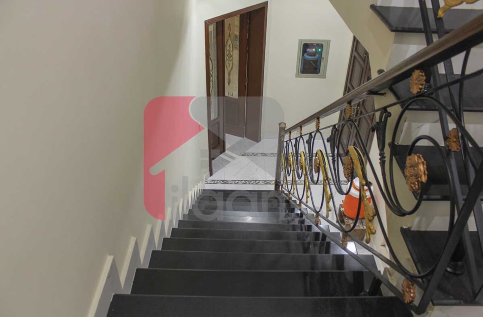 10.5 Marla House for Sale in LDA Avenue 1, Lahore