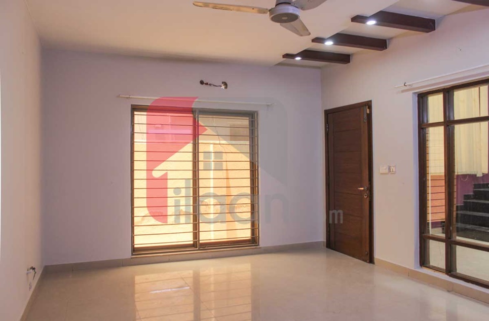 10 Marla House for Rent in Block A, Tariq Gardens, Lahore