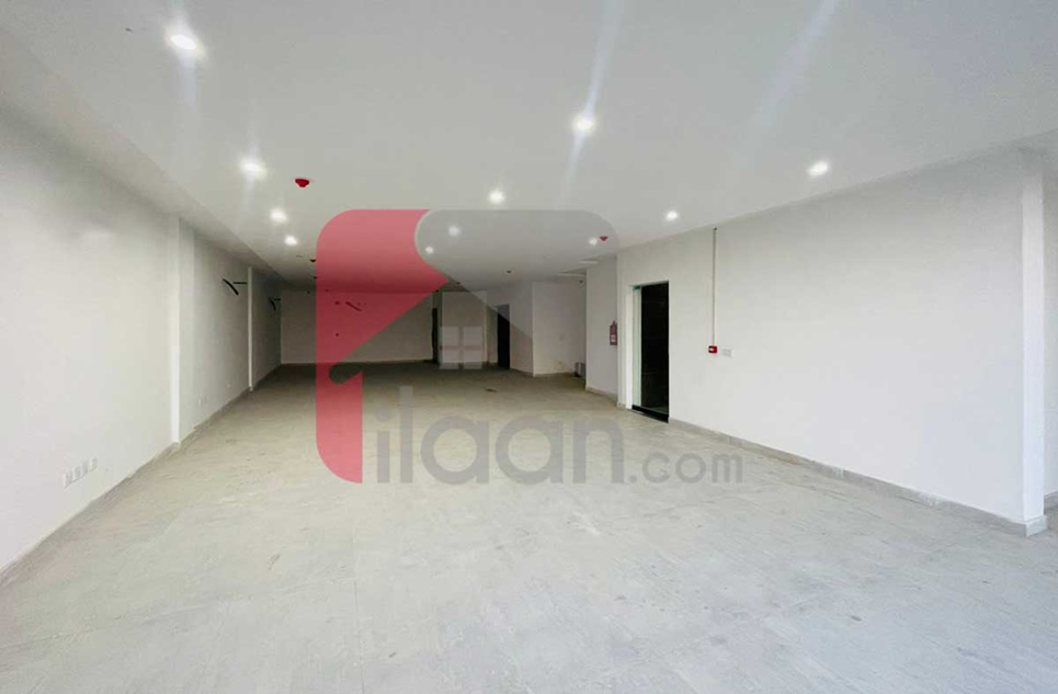 8 Marla Building for Rent in Phase 8, DHA Lahore
