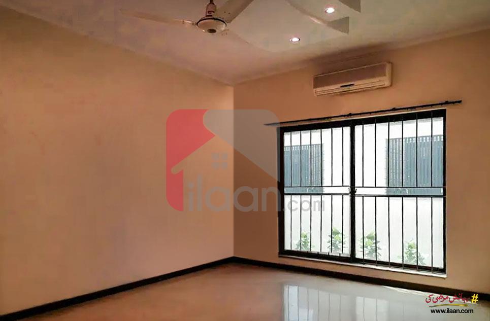 2 Kanal House for Sale in Cavalry Ground, Lahore