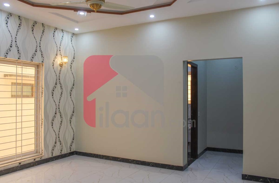 10 Marla House for Sale in Rafi Block, Sector E, Bahria Town, Lahore