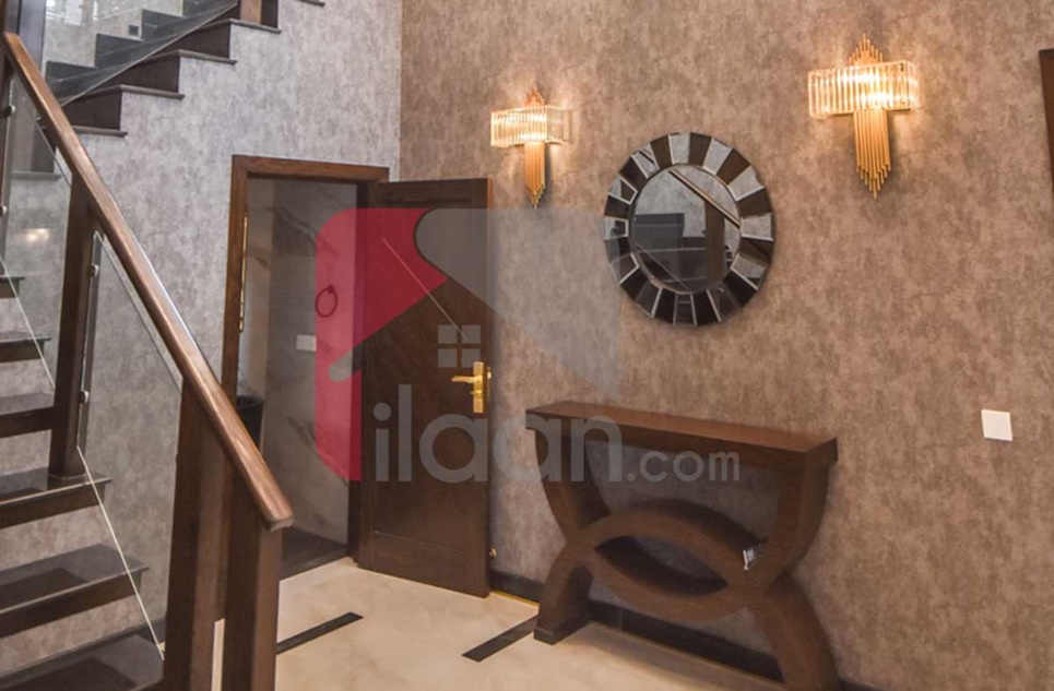 10 Marla House for Sale in Block B, Bankers Cooperative Housing Society, Lahore