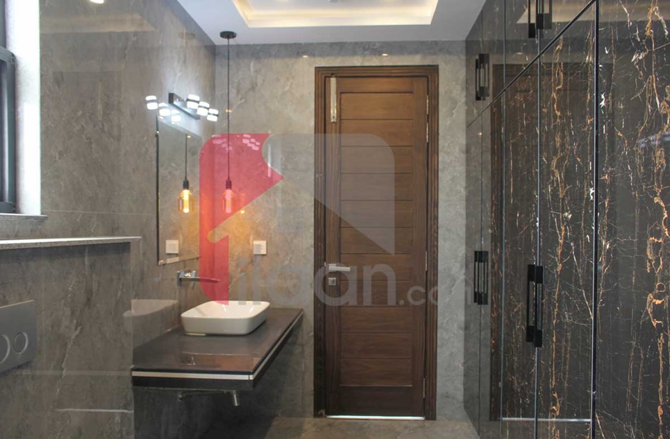1 Kanal House for Sale in Block Z2, Phase 7, DHA Lahore