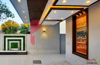 10 Marla House for Sale in Jasmine Block, Sector C, Bahria Town, Lahore