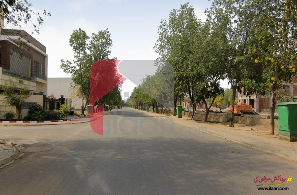 1467 Sq.ft Shop for Sale in Nishtar Block, Sector E, Bahria Town, Lahore