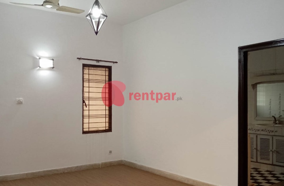 1 Kanal House for Rent (First Floor) in Block Y, Phase 3, DHA Lahore