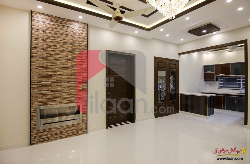 10 Marla House for Sale in Nargis Block, Sector C, Bahria Town, Lahore