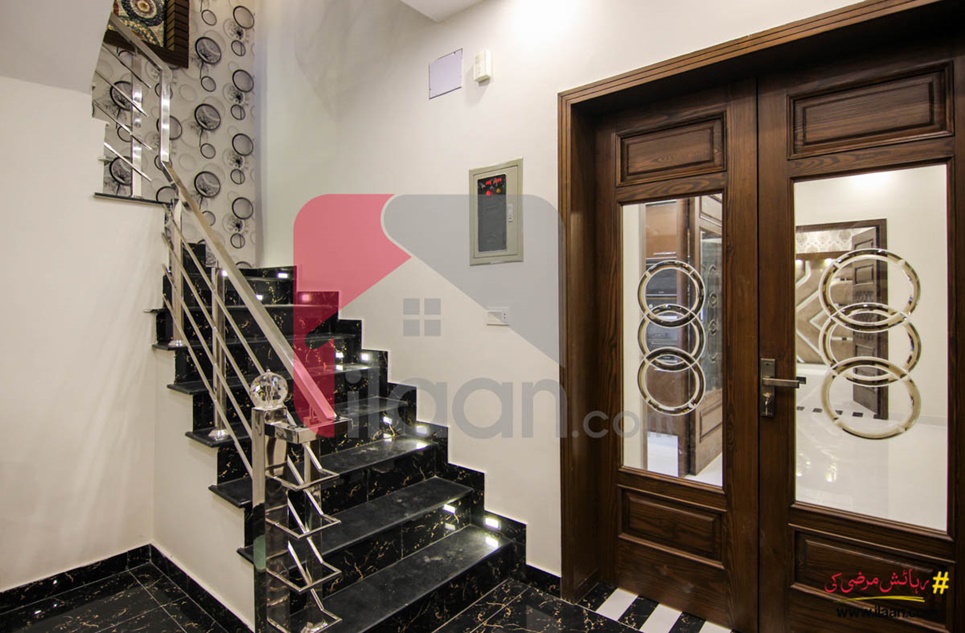 10 Marla House for Sale in Nargis Block, Sector C, Bahria Town, Lahore