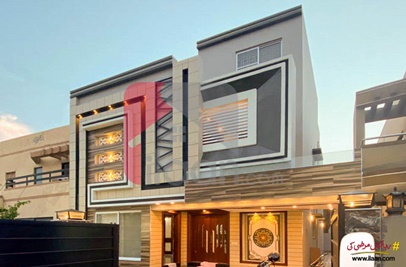 10 Marla House for Sale in Bahria Town, Lahore