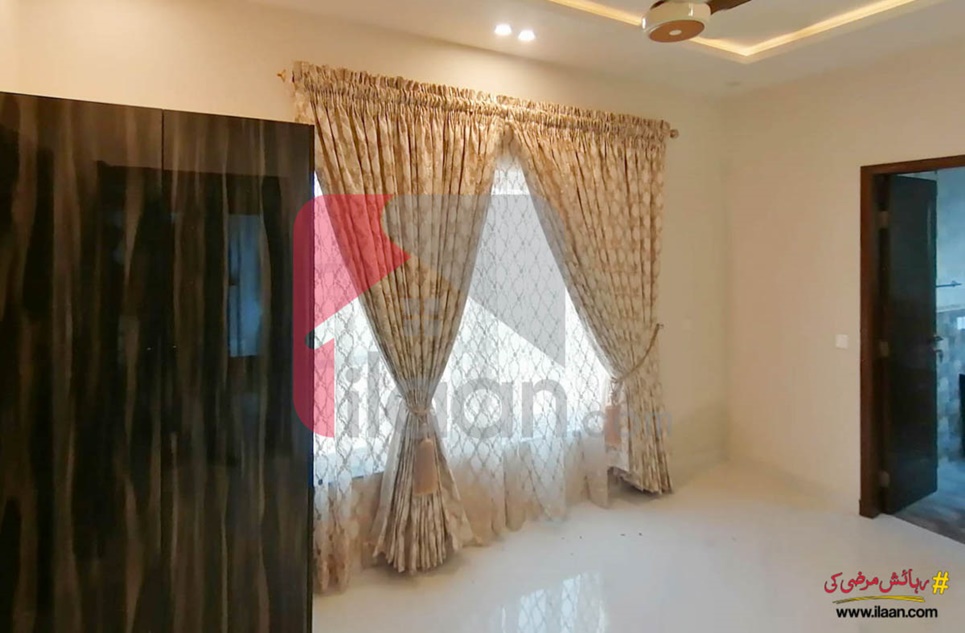 10 Marla House for Sale in Takbeer Block, Sector B, Bahria Town, Lahore