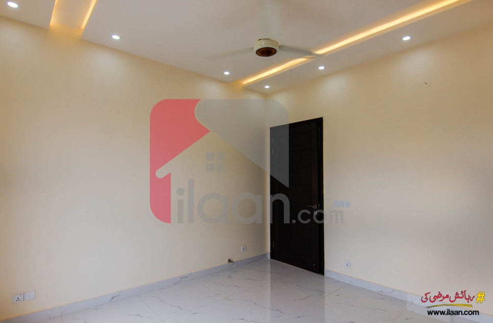 1 Kanal House for Sale in Block S, Phase 8, DHA Lahore