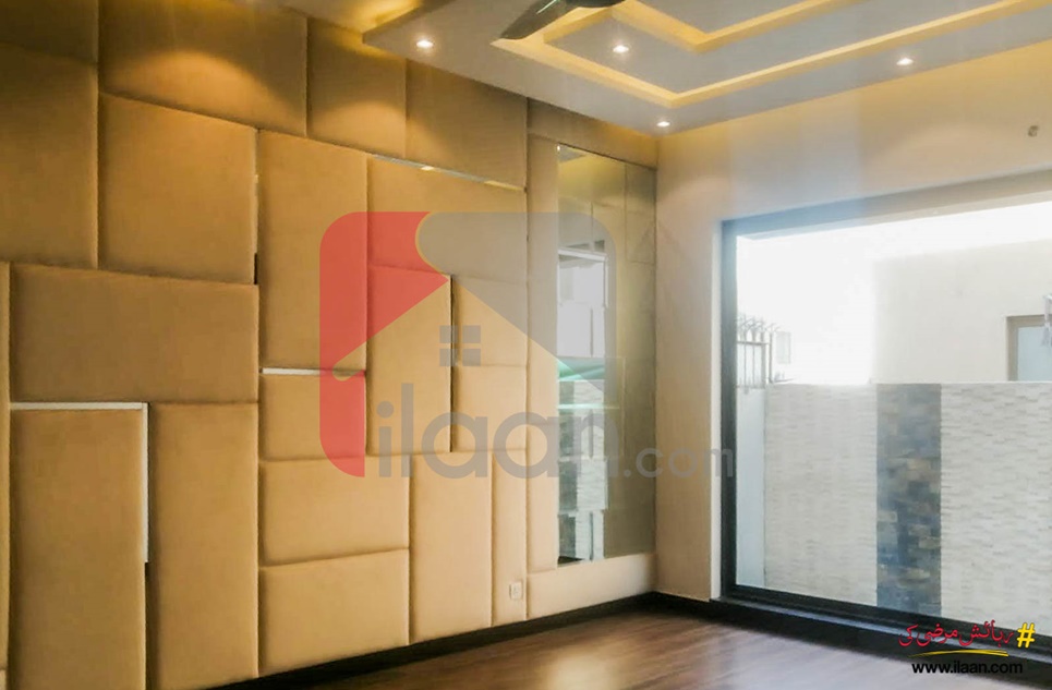 10 Marla House for Sale in Phase 8 - Park View, DHA Lahore