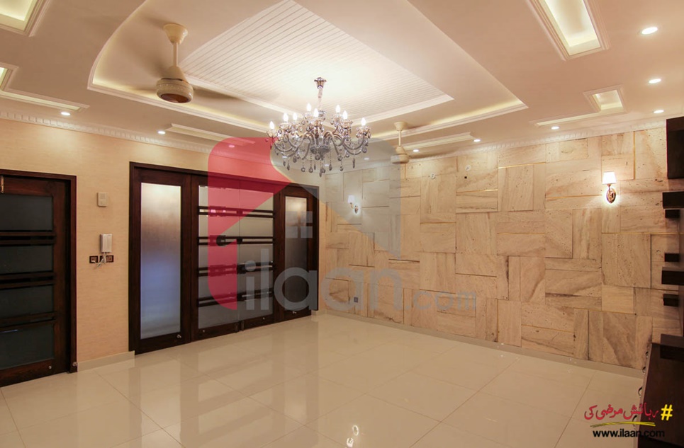 10 Marla House for Sale in Block CC, Sector D, Bahria Town, Lahore