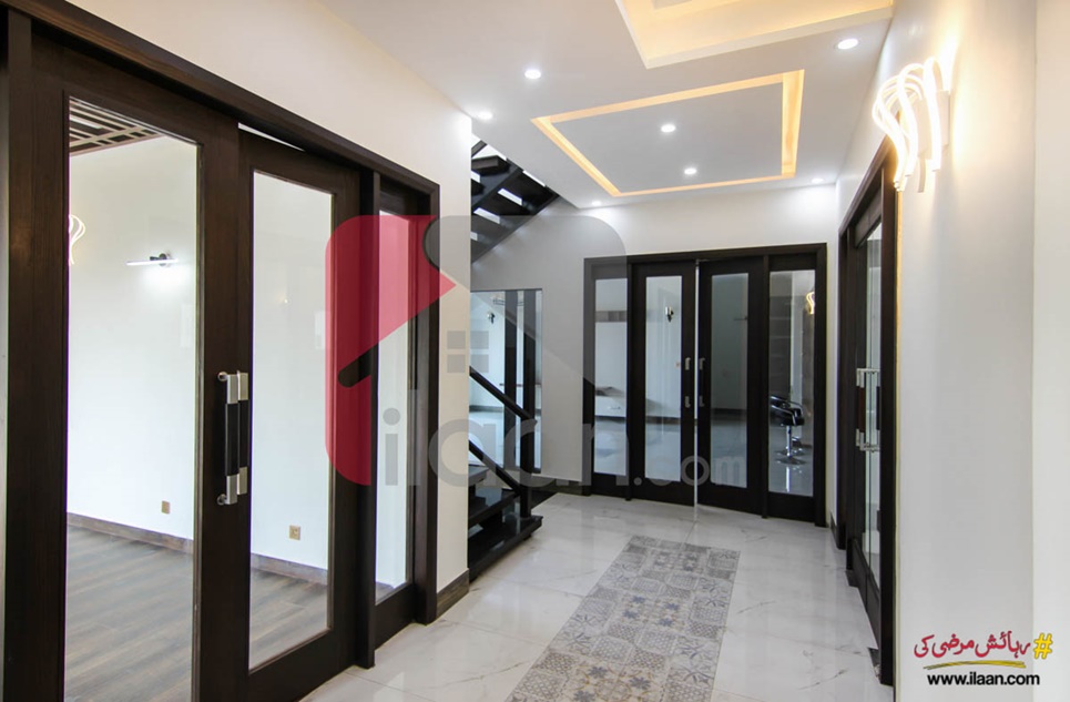 1 Kanal House for Sale in Block U, Phase 7, DHA Lahore
