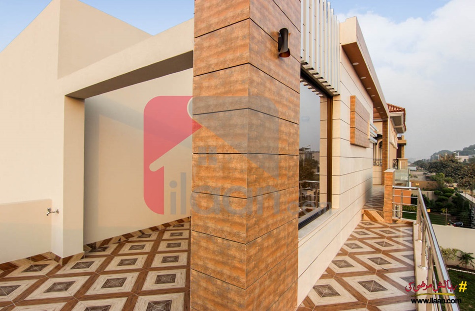 1 Kanal House for Sale in Block R, Phase 7, DHA Lahore