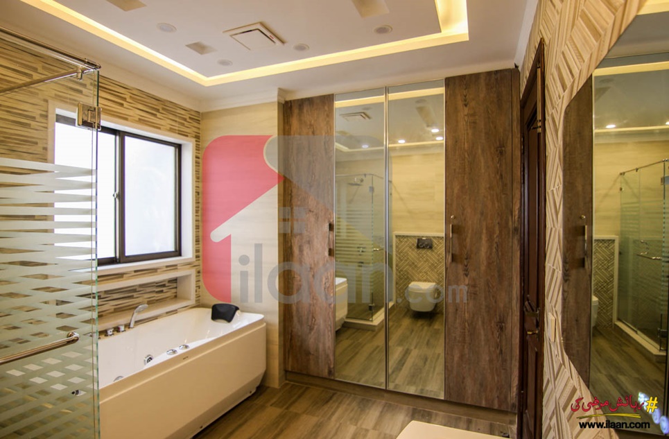 1 Kanal House for Sale in Block R, Phase 7, DHA Lahore