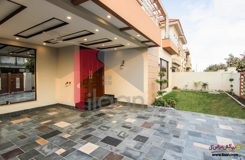 1 Kanal House for Sale in Block R, Phase 7, DHA Lahore
