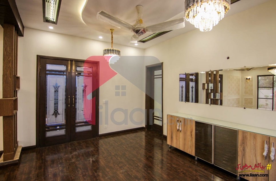 1 Kanal House for Sale in Block R, Phase 7, DHA Lahore