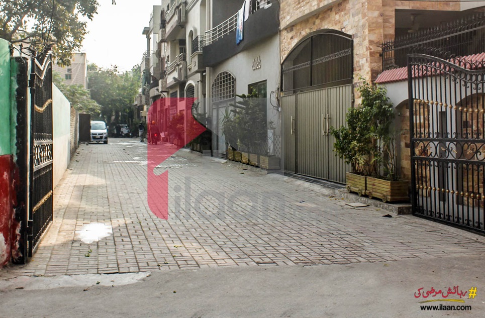 8 Marla House for Sale on Lawrence Road, Lahore