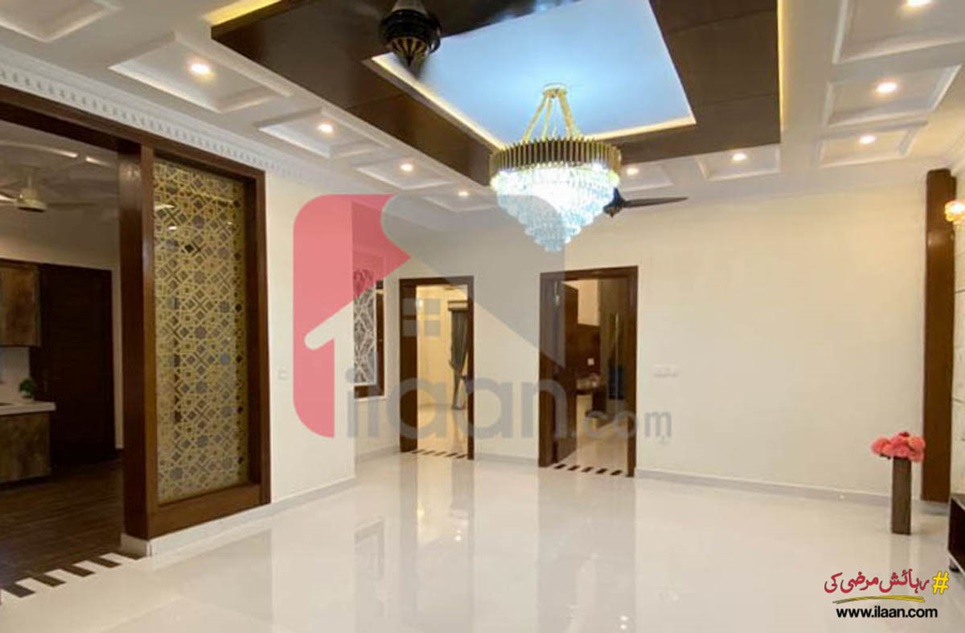 10 Marla House for Sale in Bahria Town, Lahore