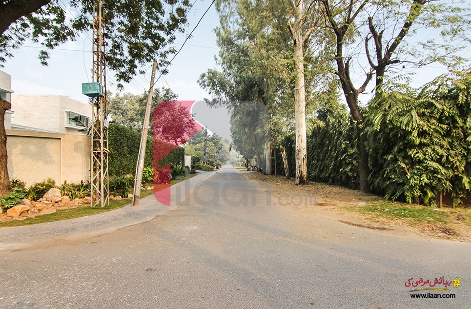 8 Marla Commercial Plot for Sale in Zaman Colony, Lahore