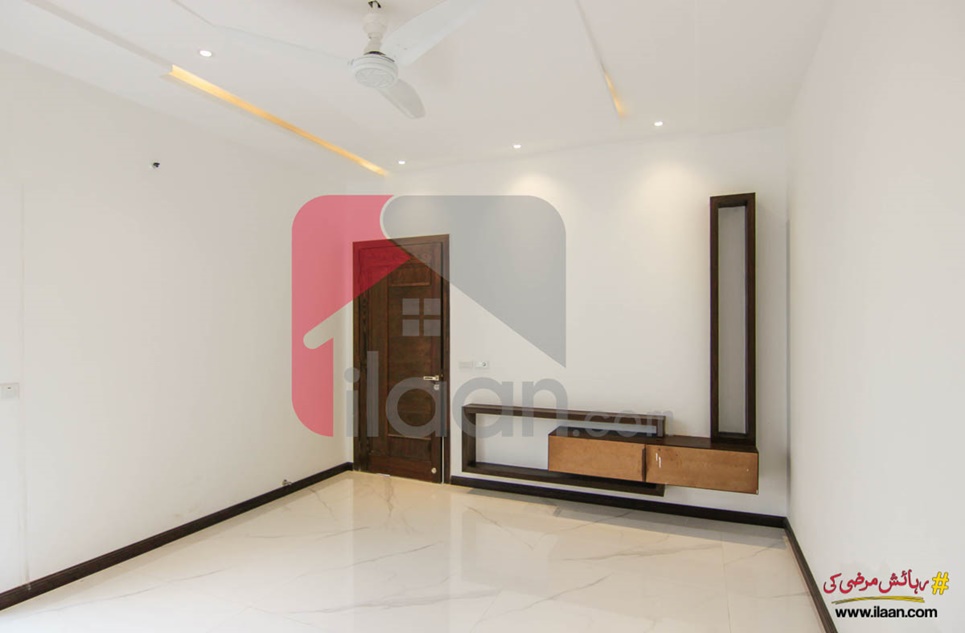 1 Kanal House for Sale in Block P, Phase 8 - Air Avenue, DHA Lahore
