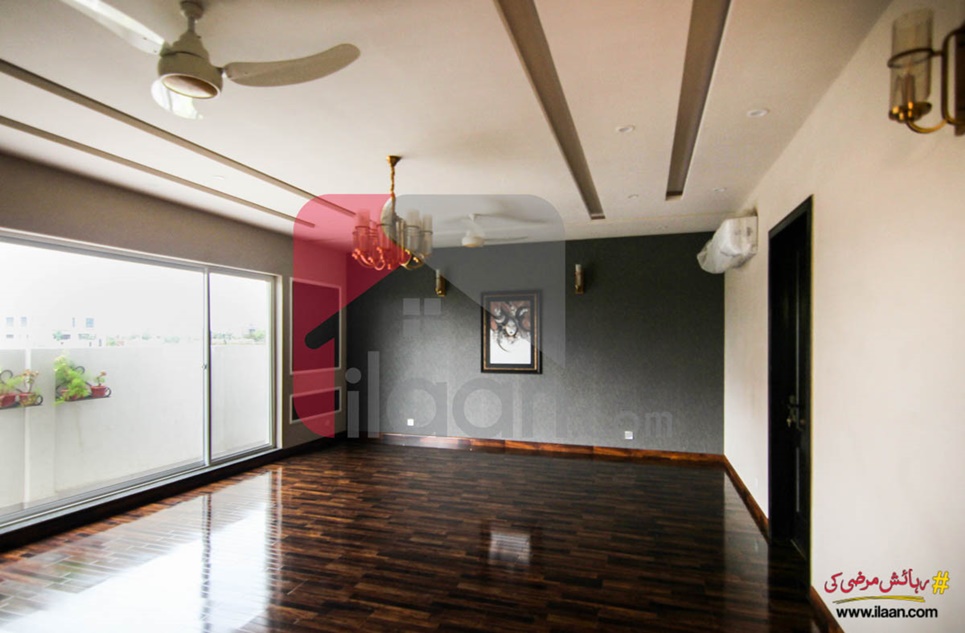 1 Kanal House for Sale in Block Q, Phase 8 - Air Avenue, DHA Lahore