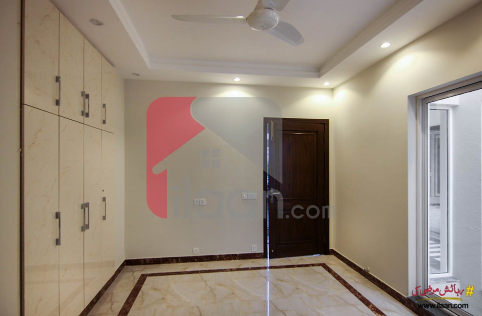 10 Marla House for Sale in Block Q, Phase 8 - Air Avenue, DHA Lahore
