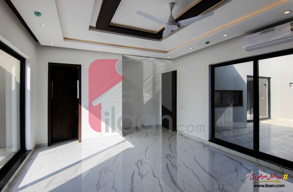 1 Kanal House for Sale in Block D, Phase 6, DHA Lahore