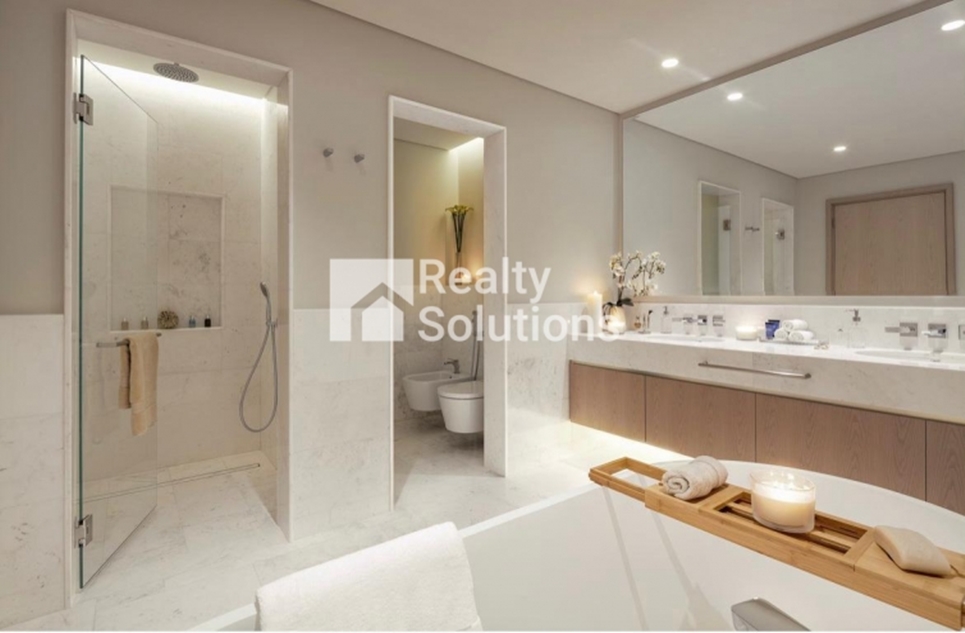 1 Beds Apartment for sale in Palm Jumeirah, Dubai, UAE