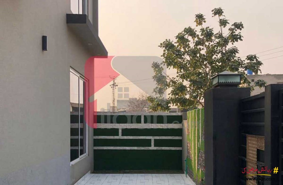 10 Marla House for Sale in Rose Block, Park View City, Lahore