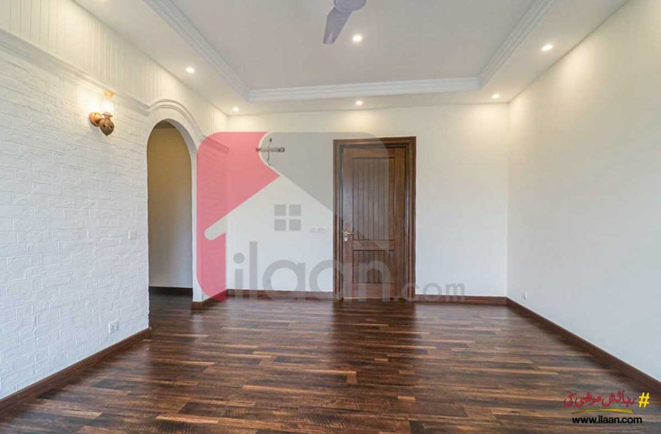 1 Kanal House for Sale in Phase 8, DHA Lahore 
