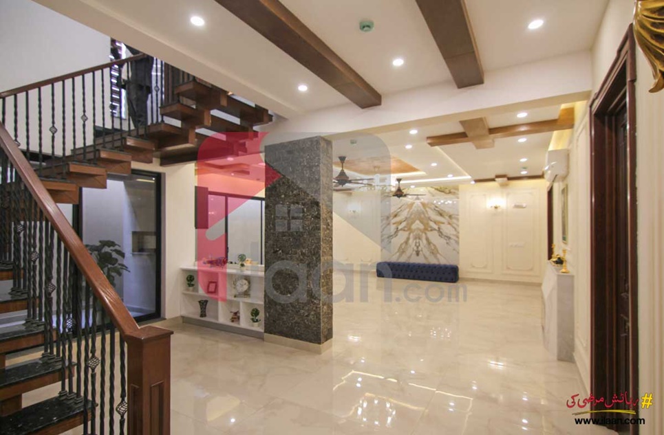 1 Kanal House for Sale in Block D, Phase 6, DHA Lahore