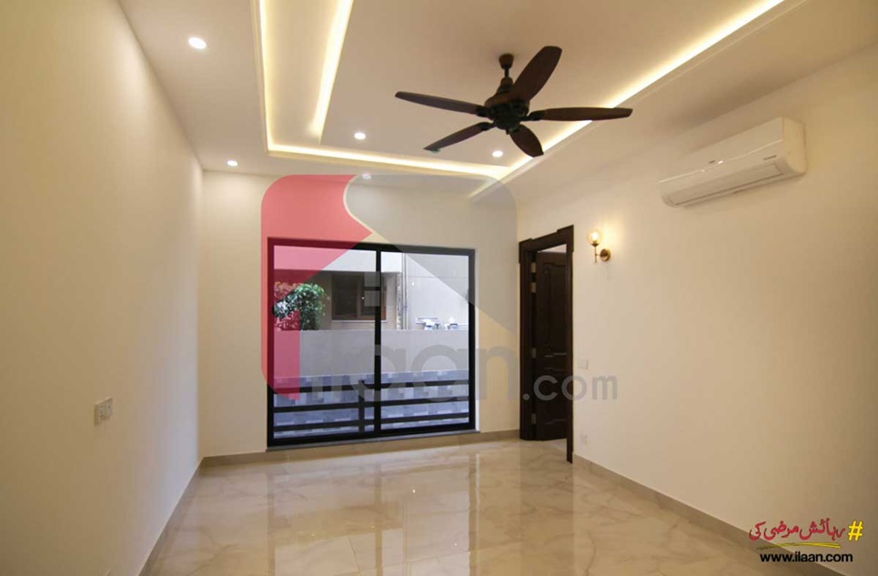 1 Kanal House for Sale in Block D, Phase 6, DHA Lahore