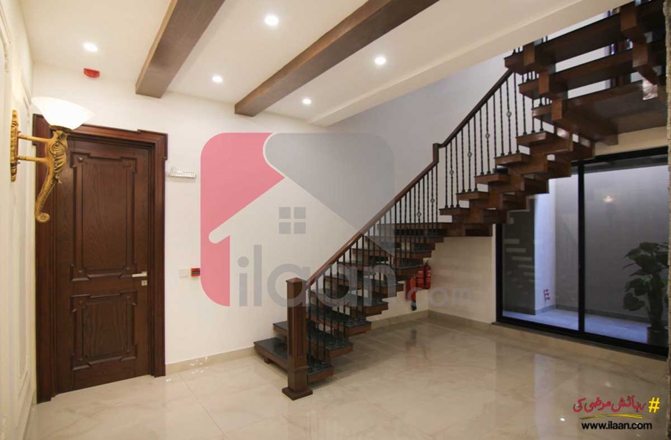 1 Kanal House for Sale in Block D, Phase 6, DHA Lahore