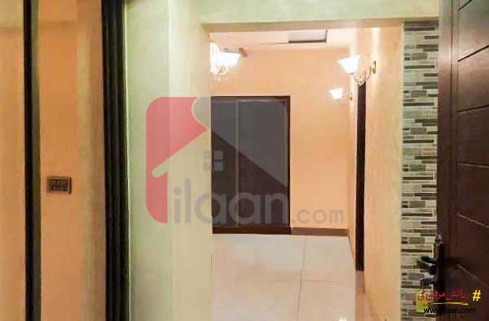 300 Sq.yd House for Sale (First Floor) in Block 6, PECHS, Karachi