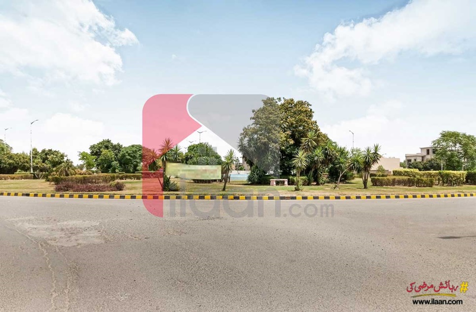 10 Marla Plot For Sale in Bankers Avenue Cooperative Housing Society, Lahore