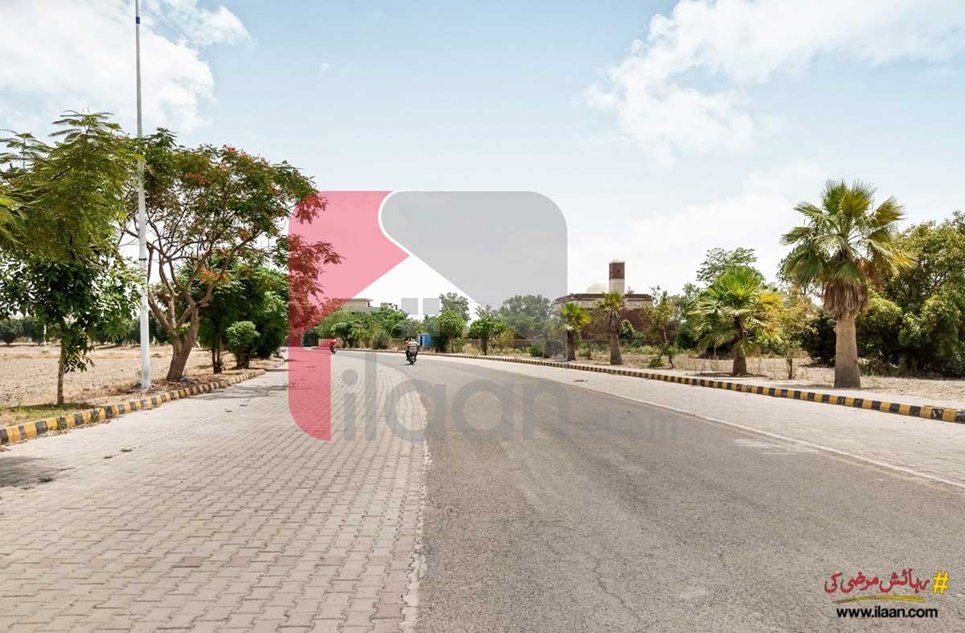 10 Marla Plot For Sale in Bankers Avenue Cooperative Housing Society, Lahore