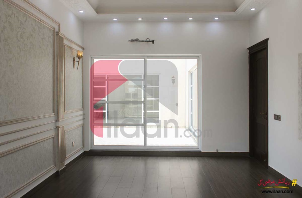 1 Kanal House for Sale in Block S, Phase 7, DHA Lahore